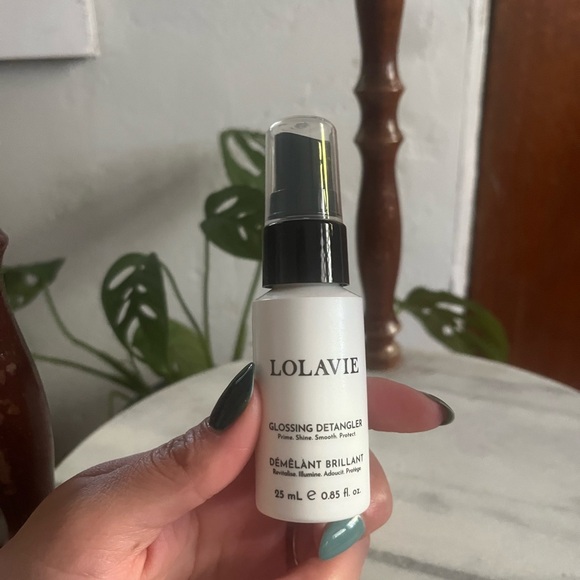 ✨$5 lolavie glossing detangler spray - Picture 2 of 2
